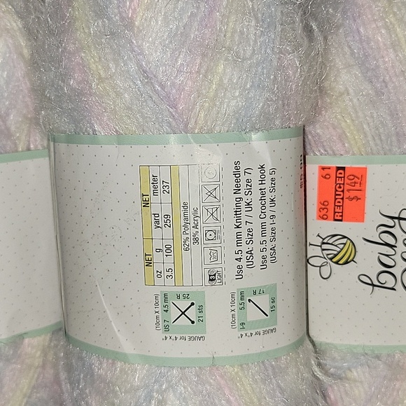 Baby Bee Baby Lou Lou Net Wt 3.5 Oz, 259 Yards Skeins 2 White 5 Hugs&Kiss - Picture 4 of 16